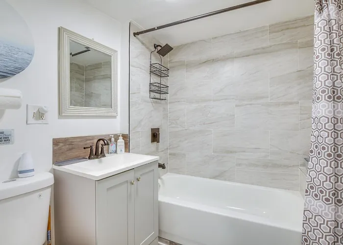 2mi To Obama Center - Pet-friendly Near Uoc! *